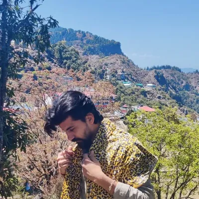 Dev Thakur profile