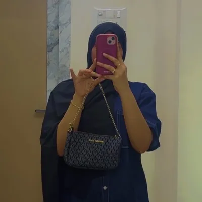 Uzma tries profile