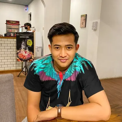 fashion model cowok profile