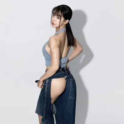 楚曼 profile