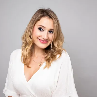 Enikő Czabányi profile
