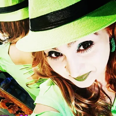 FASHION STYLIST-( ENJI ) profile
