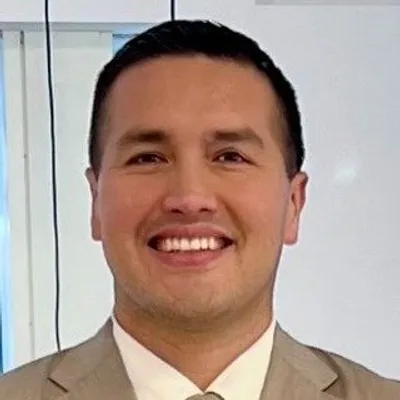 Dr. Enrique Gil Guevara profile