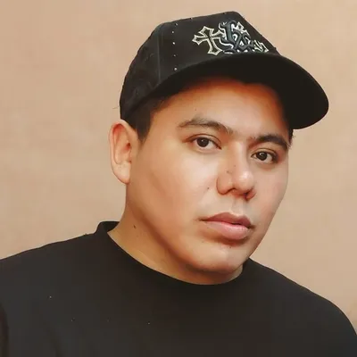 Enrique Leyva profile
