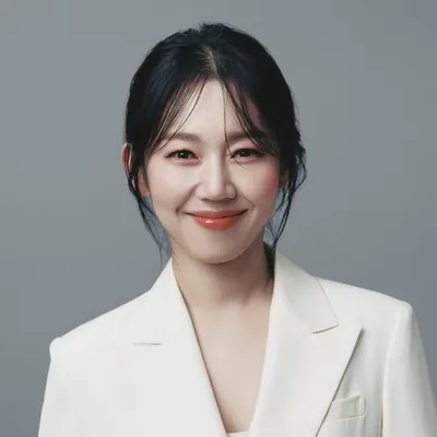 엄지인 profile