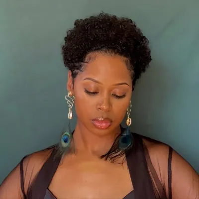 Erica LeShai profile