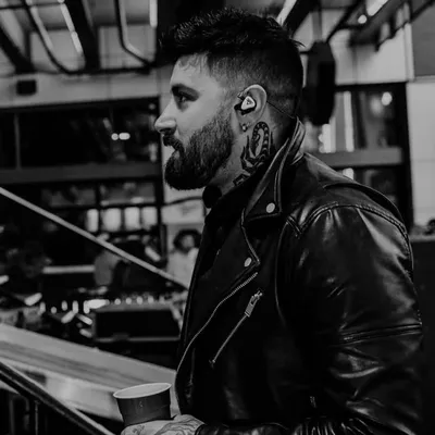 Eric Van Houten profile