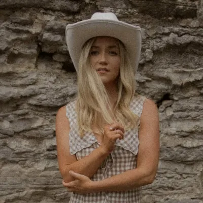 Erika Brooke profile