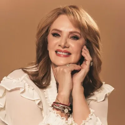 Erika buenfil profile