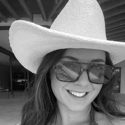 Erin Stolz ๐พ profile