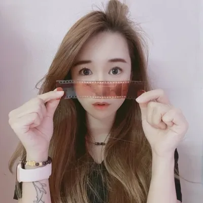 Eris Chew Mun ๐ profile