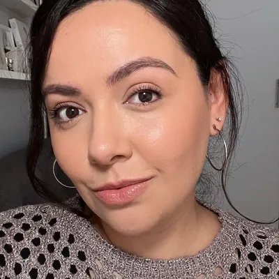Esa Martínez • Beauty Blogger profile
