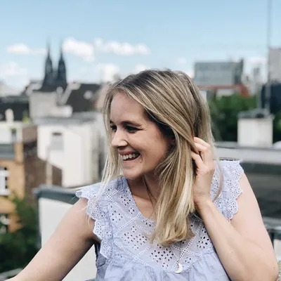 Nina Lange profile