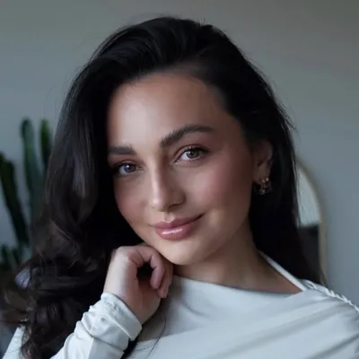 Gamze Esen profile