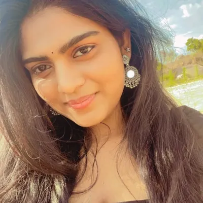Eshaa ♥️♥️ profile