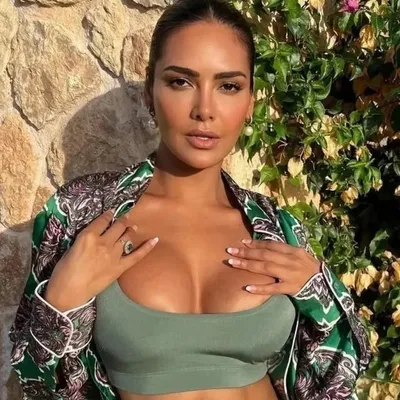 Esha Gupta profile