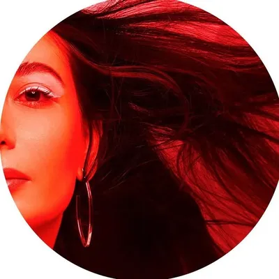 Esin İris profile