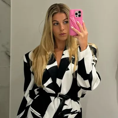 Esmée Muriël profile