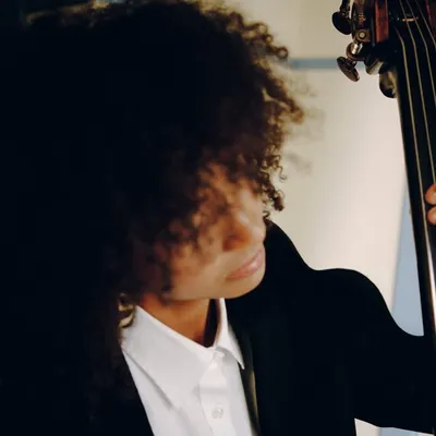 Esperanza Spalding (i.n.) profile