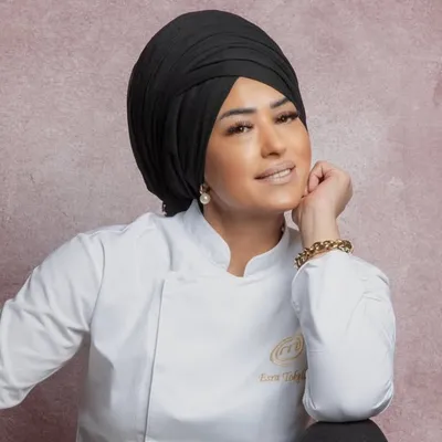 Esra Tokelli profile