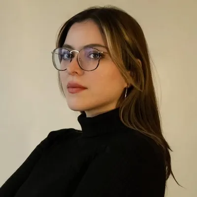 Estefania Veloz profile