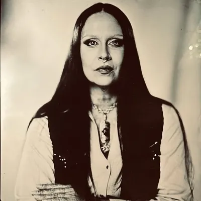Esther de Miguel profile