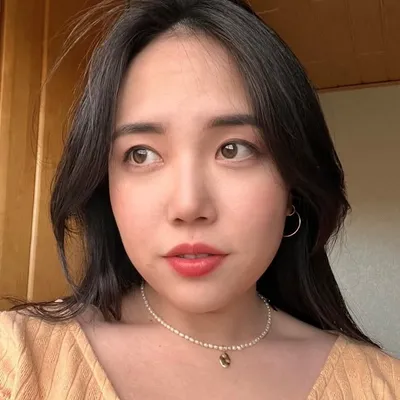 Esther Kook profile