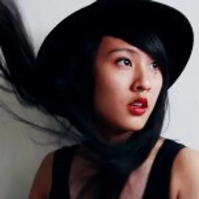 Esther Vivienne Yeo profile