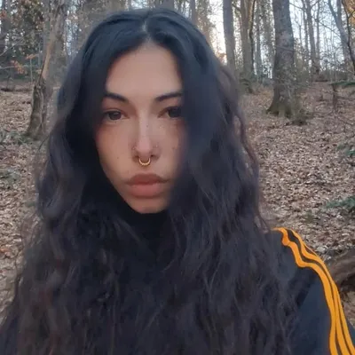 Esthou profile