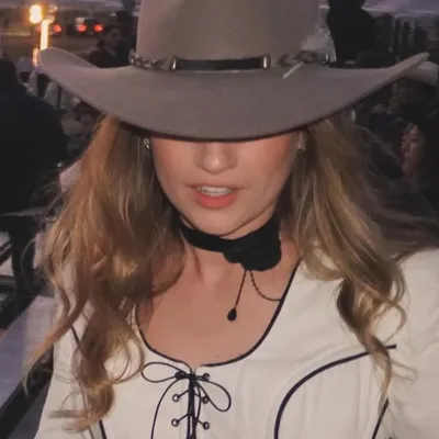 Estrella Prieto profile