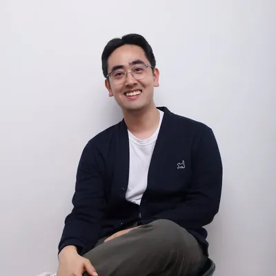 Eric Youn | Korean Oppa from SG profile