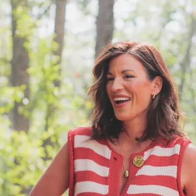 Kelle Hampton profile