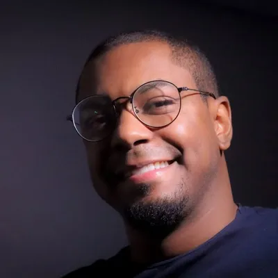Alan Bueno profile