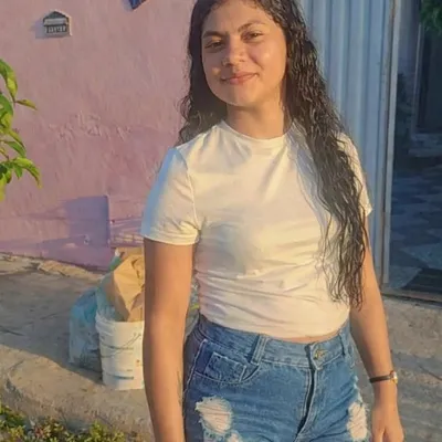 Thays Silva🤎 profile