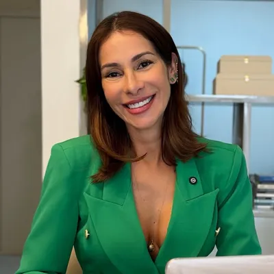 Mariana Avelino profile