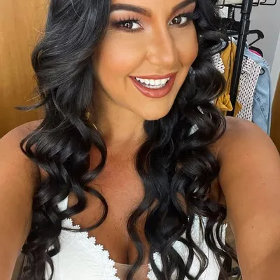 Paulinha Mota profile