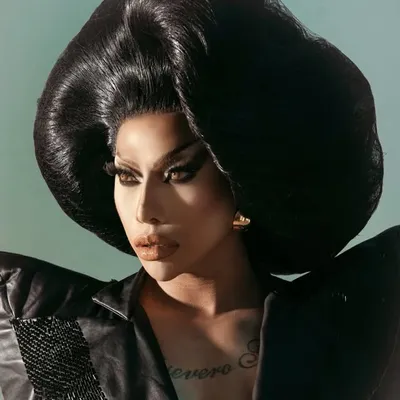 Eva Le Queen profile