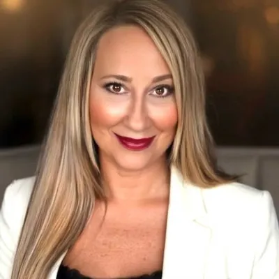 Eva Clay 🌹 Sex Therapist profile