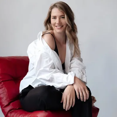 Eva Luna ⦿ Women’s Health Expert profile