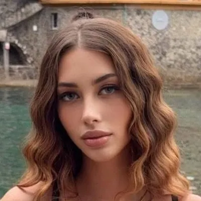 Eva Menta profile