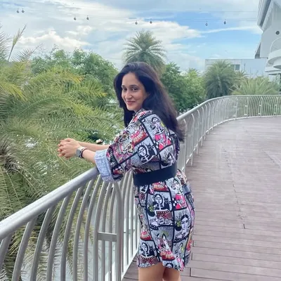 Eva Shirali profile