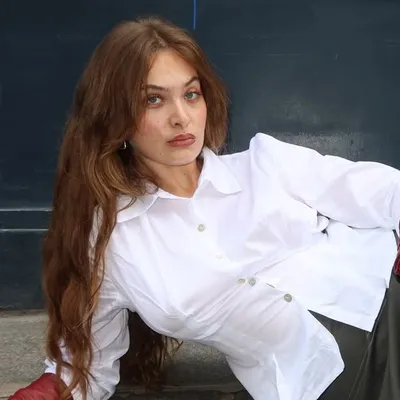 EVE • midsize outfits profile
