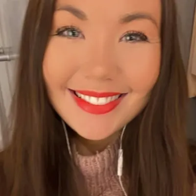 Lisa Evelyn| Spiritual Psychology & Sacred Manifesting profile