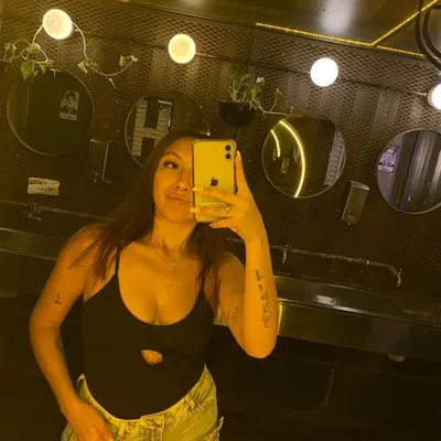 Evelyn Candia profile