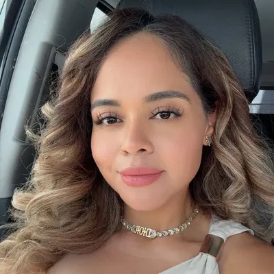 Evelyn Lorenzana profile