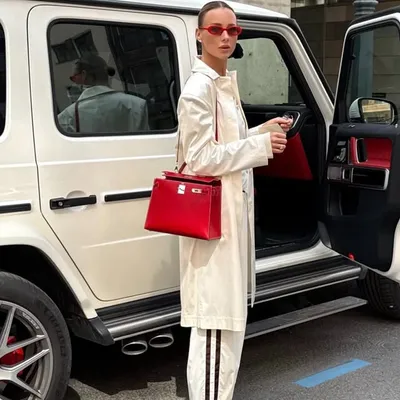 Евгения Тарлецкая | Stylist & fashion influencer profile