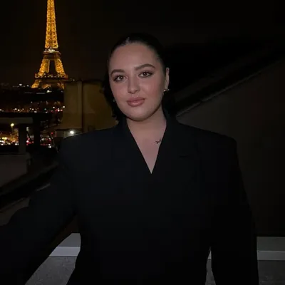 Evy Vi Smith profile