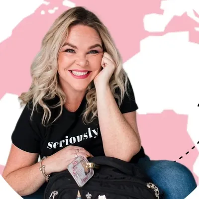 Erin 🛩️Travel🍓Food💪Lifestyle profile