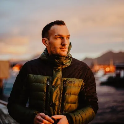 ↟ EXPLØREWITHLUKAS ↟ profile