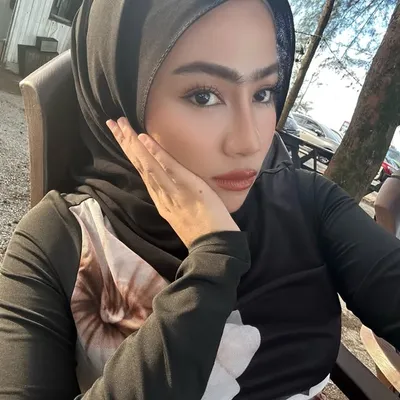 Eniy Mawarni profile